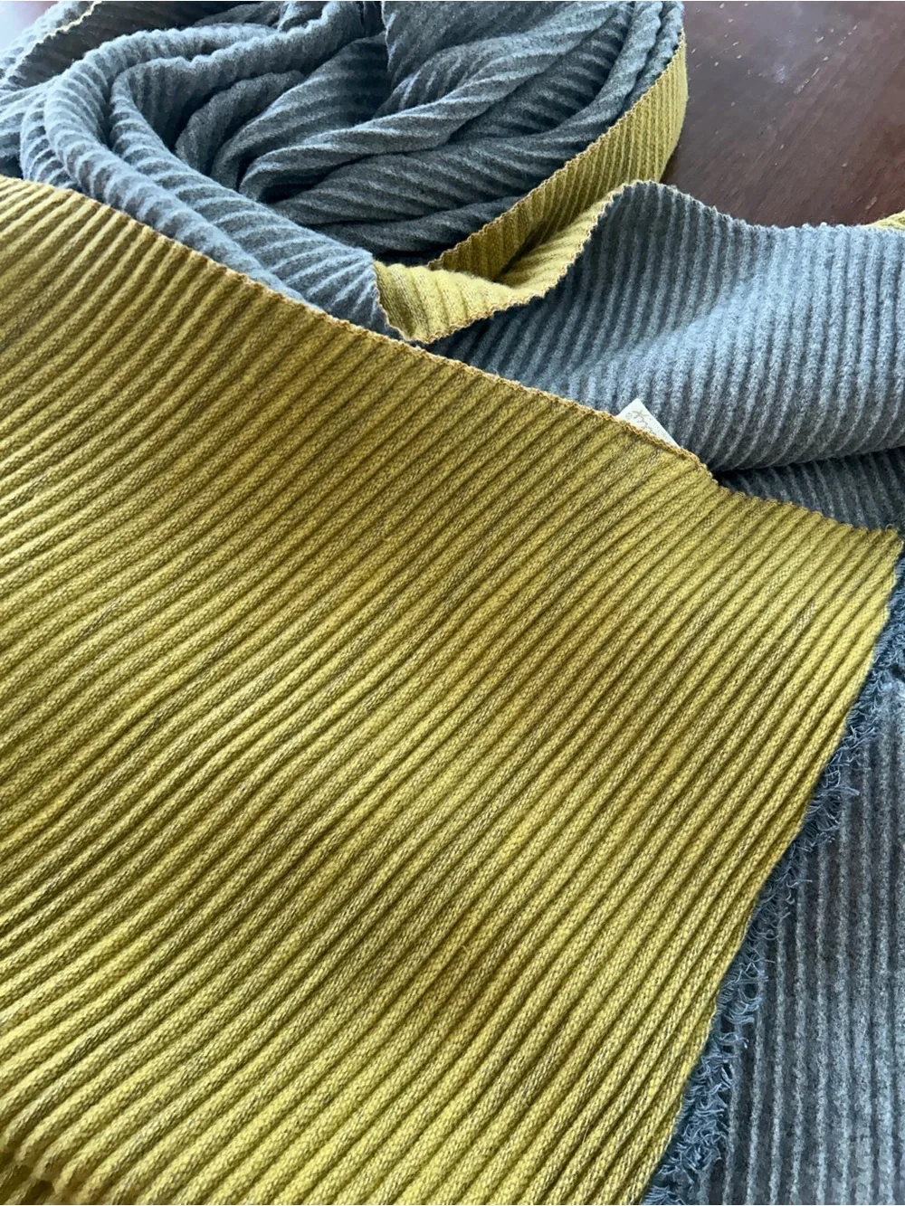 Pretty Persuasions Grey and Mustard Ribbed Scarf 24“ x 80“